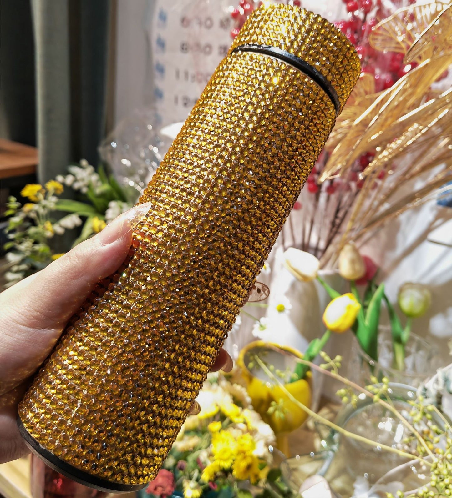 Sip in Style – Elegant Thermal Cup with Max Capacity